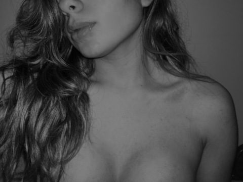 View karool1 OnlyFans content for free 

 picture 2