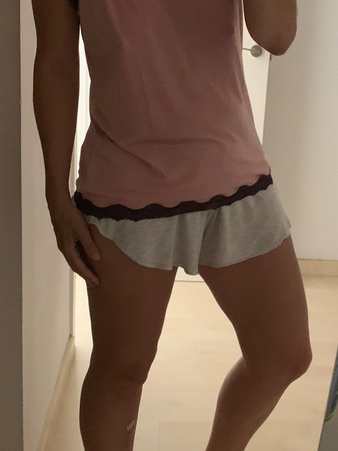 View Kate (katefeethands) OnlyFans 8 Photos and 0 Videos for free 

 picture 2