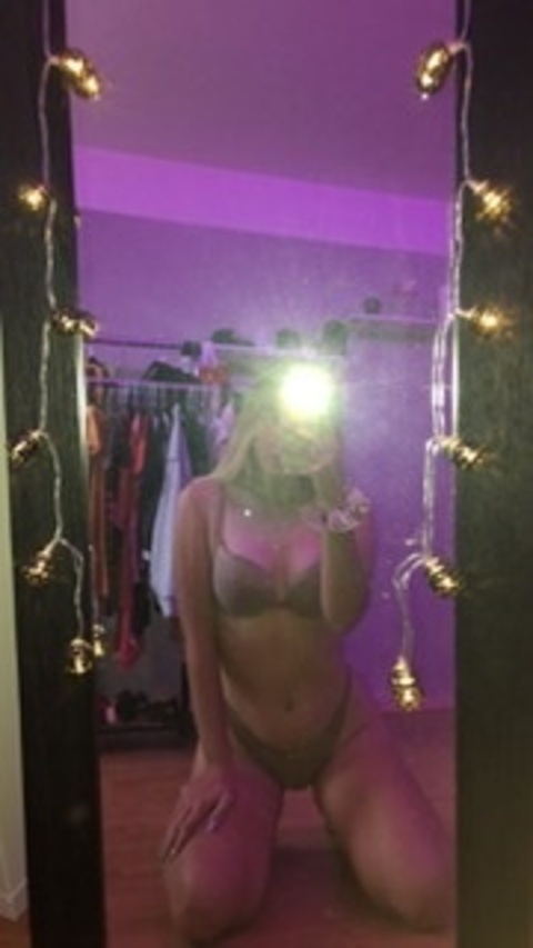 @katie0303 leak Onlyfans gallery for free 

 picture 2