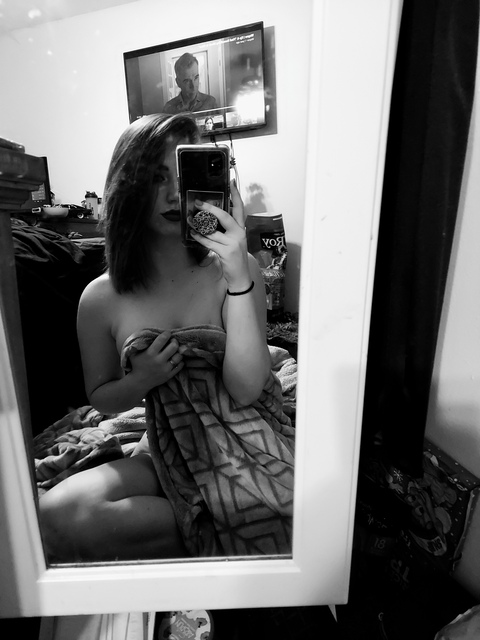 View katirain33 (Kati Rain) OnlyFans 27 Photos and 18 Videos leaks 

 picture 2