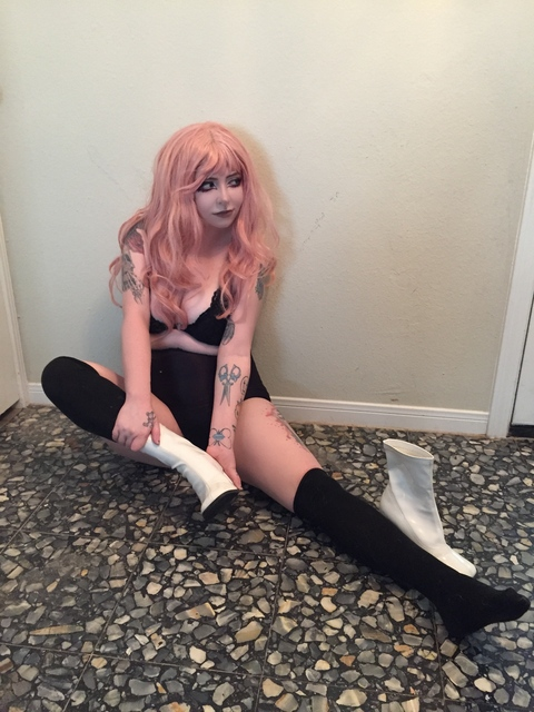 Download katnoirefeet OnlyFans videos and photos for free 

 picture 2