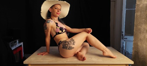 View Katrina Punk (katrinapunk) OnlyFans 41 Photos and 96 Videos for free 

 picture 2