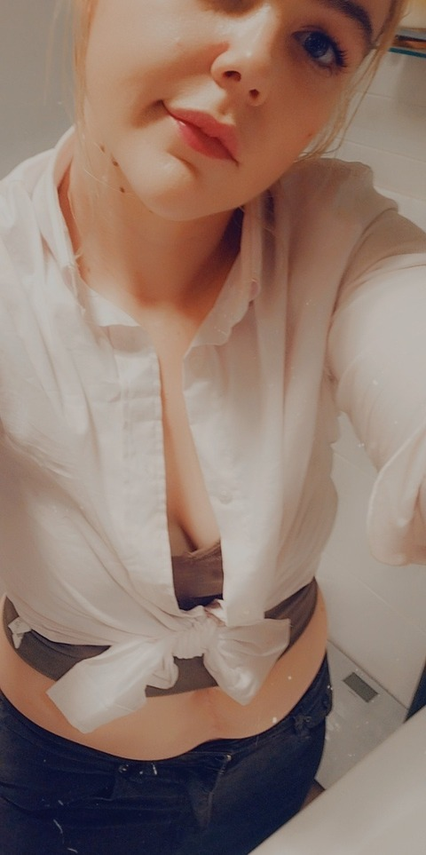 katskall (Kat) free OnlyFans content 

 picture 2