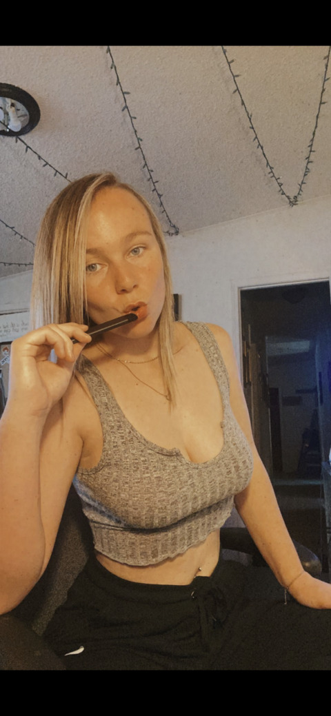 Onlyfans free kaybabyyyy22 

 picture 2