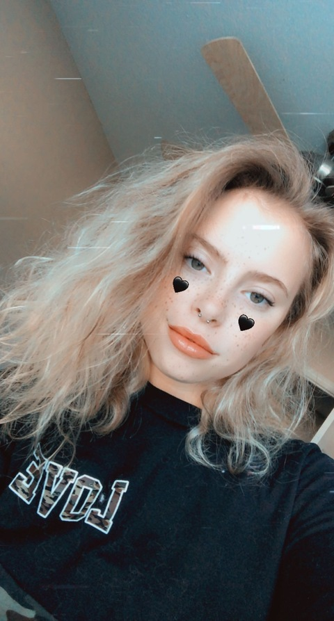 Onlyfans free kayliemichelle6918 

 picture 2