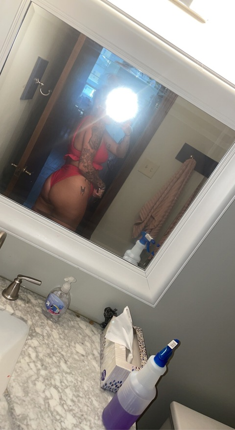 kbabylove17 (Klovelyxo) OnlyFans content 

 picture 2