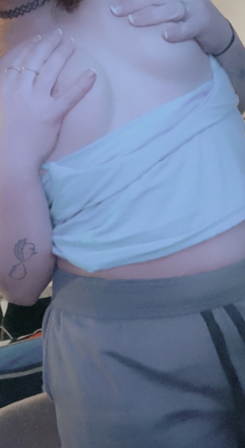 View urbitchkaren (kdiggs120) OnlyFans 37 Photos and 1 Videos leaked 

 picture 2