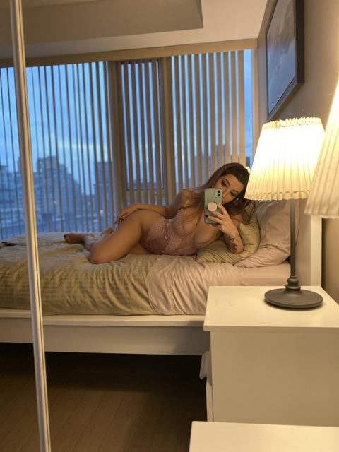 keekzsz (Kiki) OnlyFans content 

 picture 2