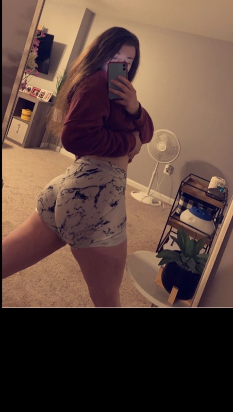 @kellybrady610 leaked Onlyfans content for free 

 picture 2