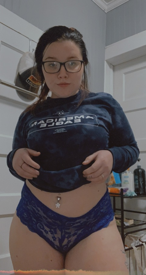 View kensieshae OnlyFans content for free 

 picture 2