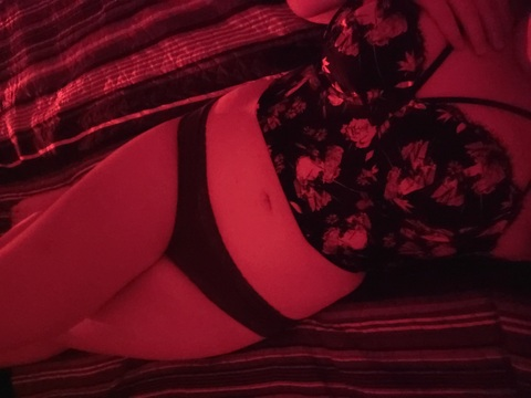 kenzie-anne20 (Kenzie🥵) OnlyFans Leaked Pictures & Videos 

 picture 2