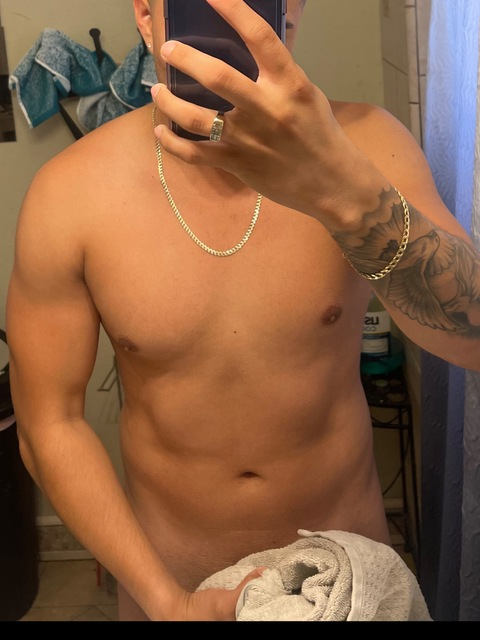 Get Free access to @kevinn7 (Tu Papi Kevin) Leaks OnlyFans 

 picture 2