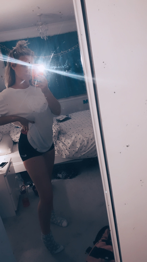 View khloejenkinson OnlyFans content for free 

 picture 2