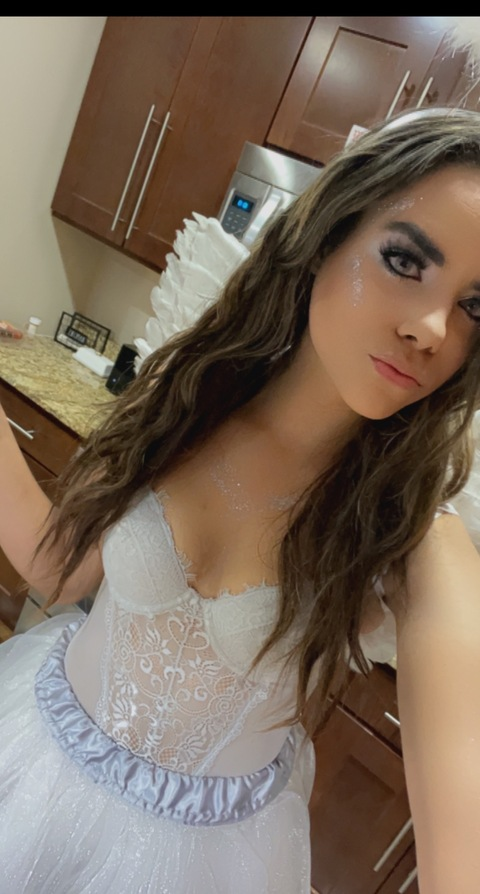kiki3322 OnlyFans Leaked 

 picture 2