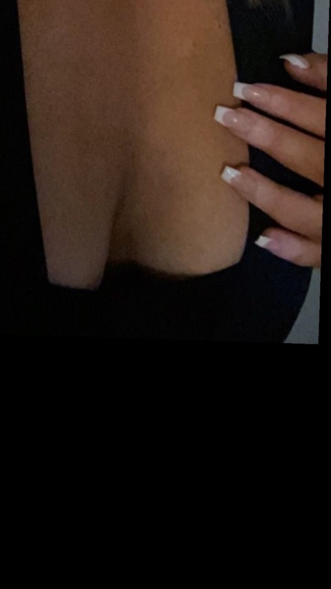 View kiki_kandi OnlyFans content for free 

 picture 2
