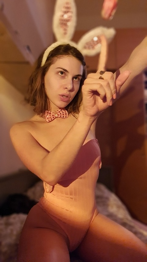 kikigoddess (Kiki 🌹) OnlyFans content 

 picture 2