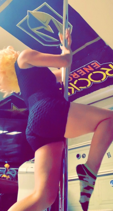 View kimmytheeediamond OnlyFans videos and photos for free 

 picture 2