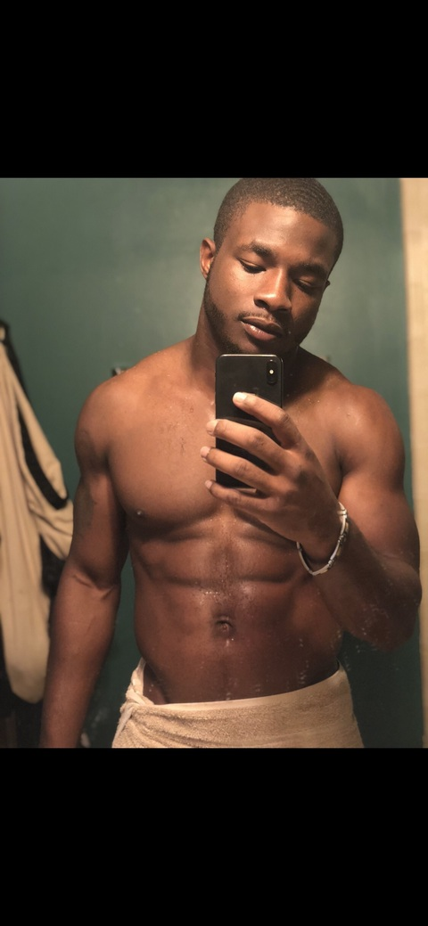 View KinggPleasure (kinggpleasuree) OnlyFans 2 Photos and 4 Videos leaked 

 picture 2