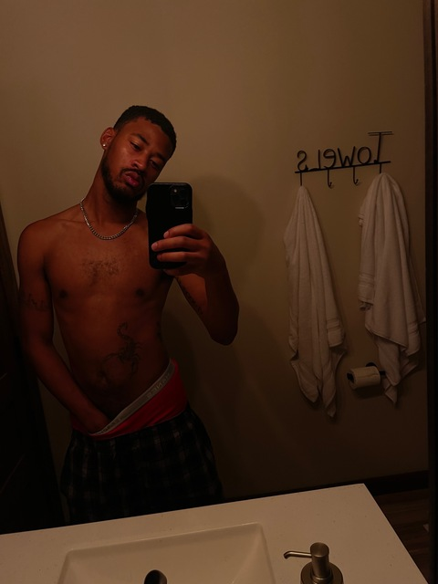 View KingKye (kingkye123) OnlyFans 33 Photos and 5 Videos for free 

 picture 2