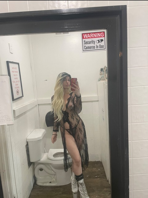 View kitkatpattywacckk (Kit Kat) OnlyFans 29 Photos and 5 Videos gallery 

 picture 2