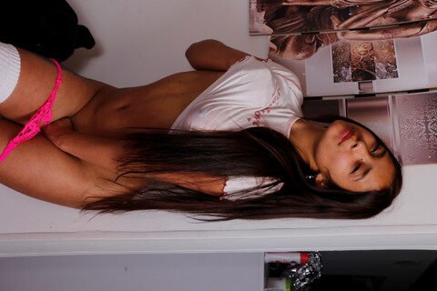 View kitti_sarah OnlyFans content for free 

 picture 2