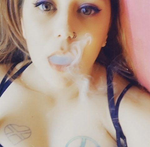 Download kittylynnsmokes OnlyFans content for free 

 picture 2