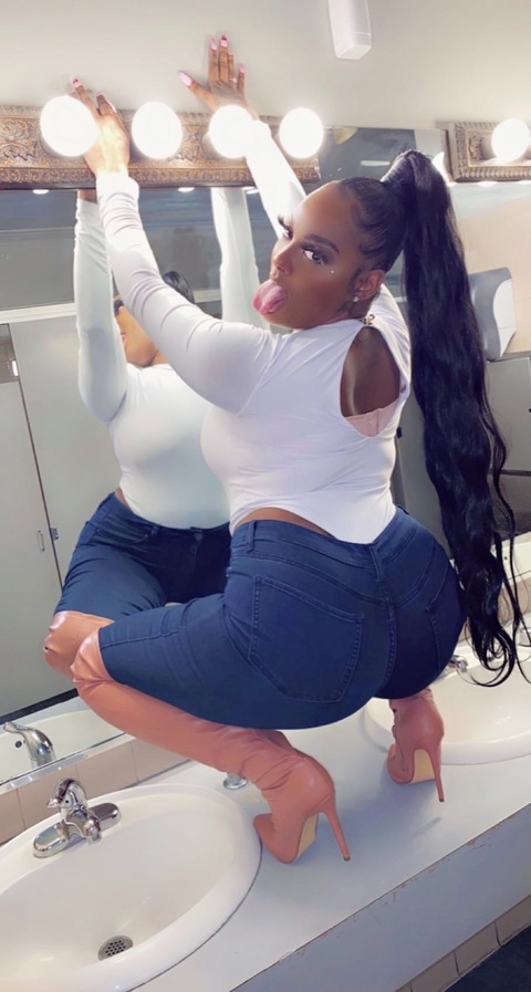 kivadiva1 OnlyFans Leaked 

 picture 2