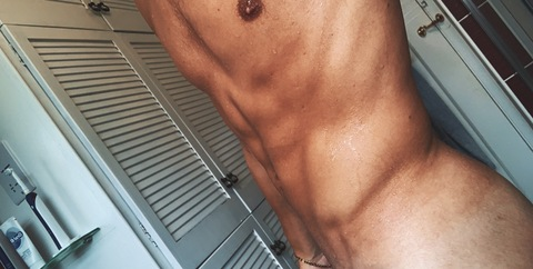 View kizzof (Kizz 🤤) OnlyFans 2 Photos and 5 Videos for free 

 picture 2