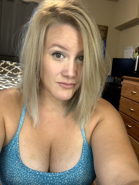 View knichole_113 OnlyFans content for free 

 picture 2