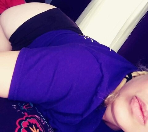 View koliema (Kolie Ma) OnlyFans 47 Photos and 1 Videos for free 

 picture 2