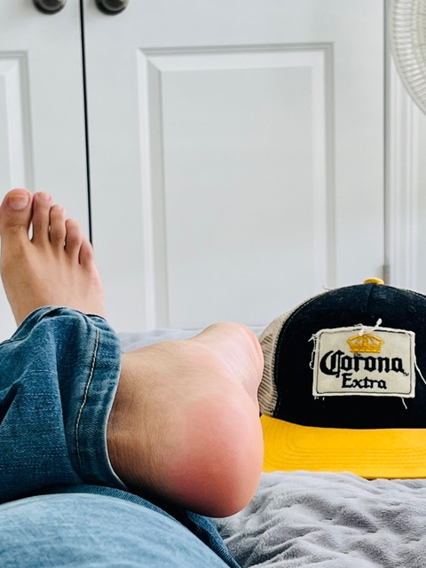 View kountryboyfeet (Kountry Boy Feet) OnlyFans 61 Photos and 9 Videos gallery 

 picture 2