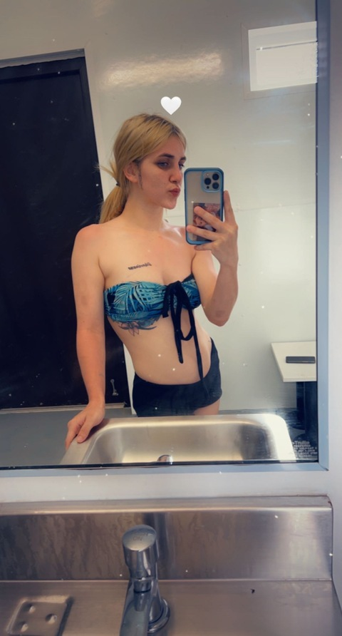 kreation.of.luv (Bry) OnlyFans content 

 picture 2