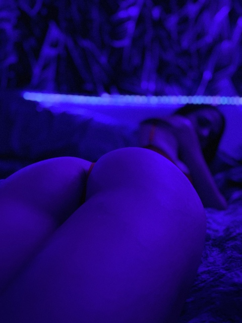 View krystalhazexxx (Krystalhazexxx) OnlyFans 68 Photos and 53 Videos leaks 

 picture 2