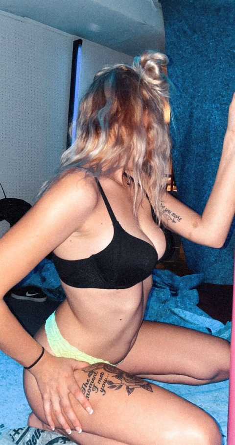 @kybaby.19 leaks Onlyfans content for free 

 picture 2