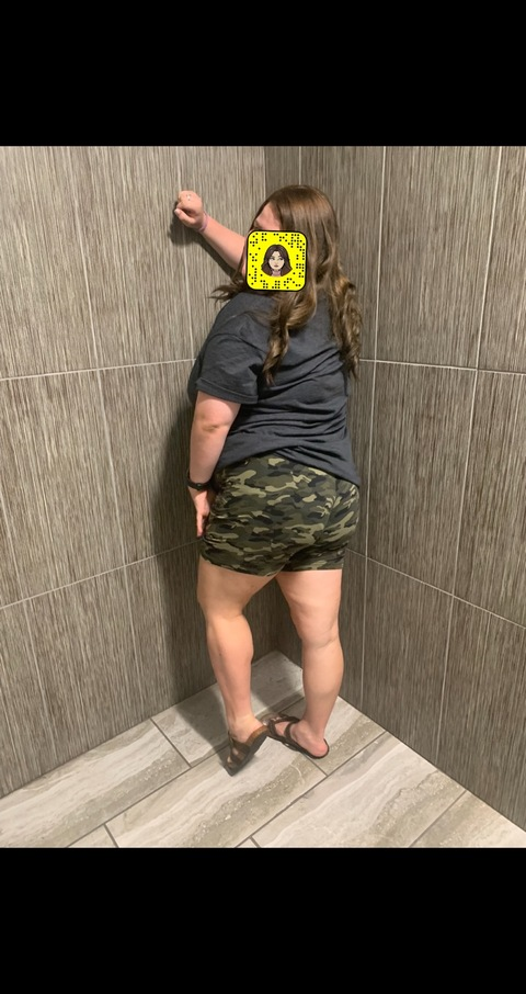 Download kylajadee OnlyFans content free 

 picture 2