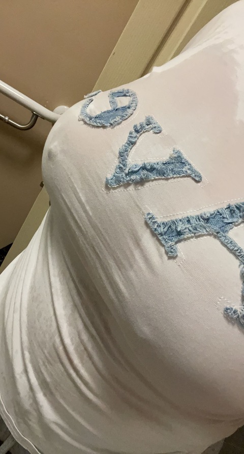 View l33c3y (Alessia) OnlyFans 10 Photos and 5 Videos leaks 

 picture 2