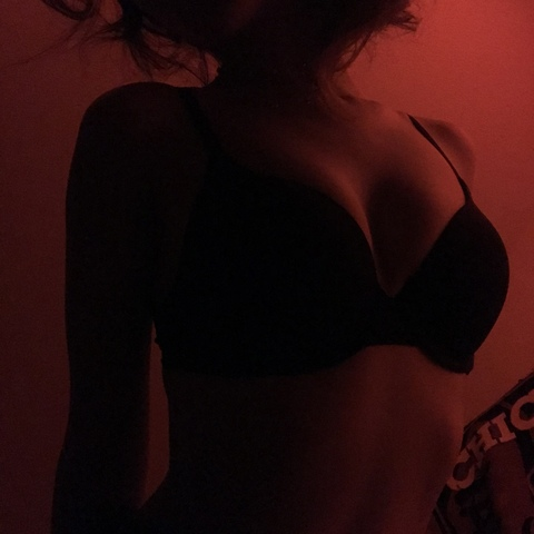 @laanea leak Onlyfans content for free 

 picture 2