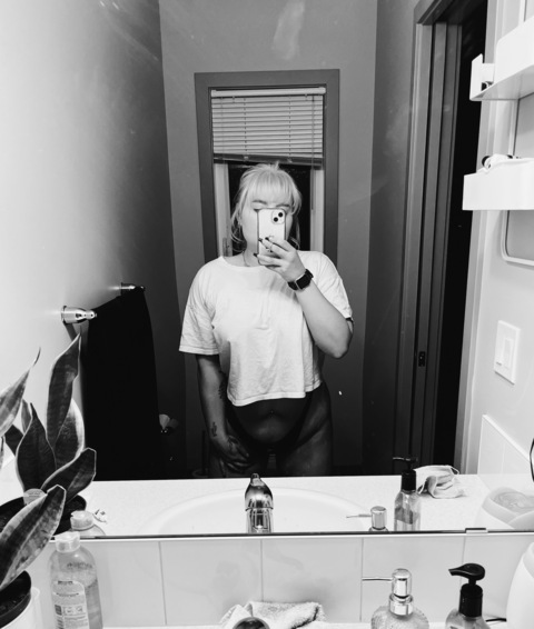 laaynelynn (Layne Lynn) free OnlyFans content 

 picture 2