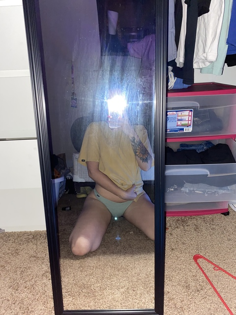 laceymarie240 (Lacey marie) OnlyFans Leaked Pictures and Videos 

 picture 2