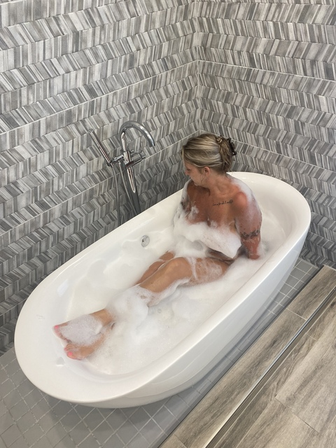 View ladybug74 OnlyFans videos and photos for free 

 picture 2