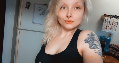 Onlyfans free content ladylexxie 

 picture 2