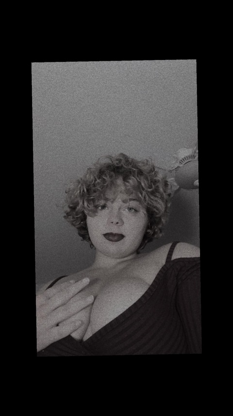 Onlyfans free content ladyvenusxxx 

 picture 2