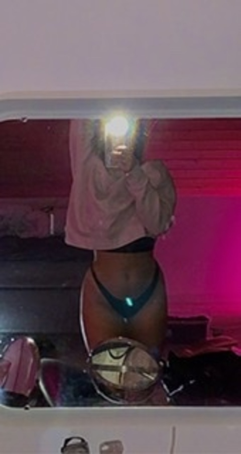 View Laila Anderson (lailaanderson) OnlyFans 1 Photos and 0 Videos for free 

 picture 2
