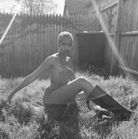 View lamontica.lashontayy OnlyFans content for free 

 picture 2