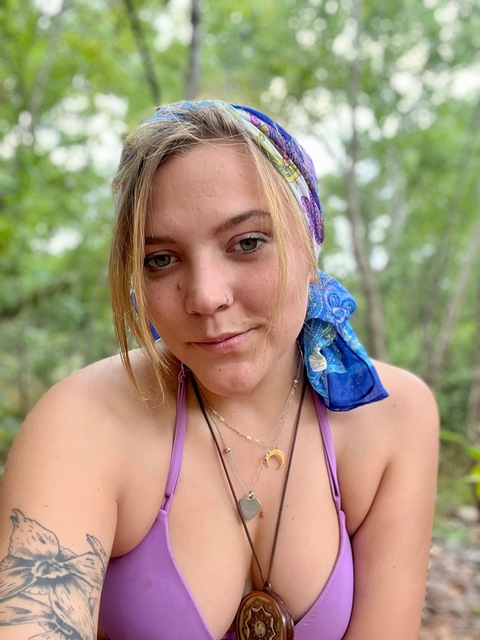 View lanadelisandwich (🍑❤️) OnlyFans 33 Photos and 6 Videos gallery 

 picture 2