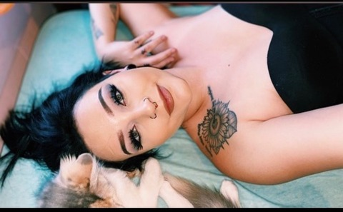 View laneysue24 (Cinnamonsundae🎀) OnlyFans 0 Photos and 0 Videos for free 

 picture 2
