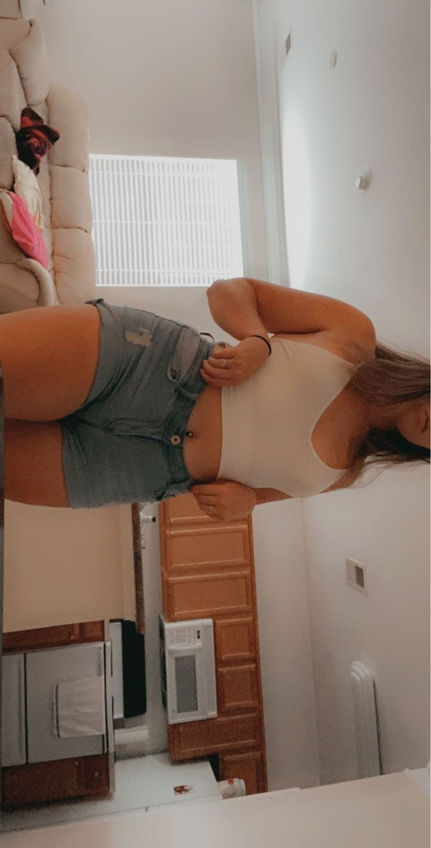 laniee32 OnlyFans Leak 

 picture 2