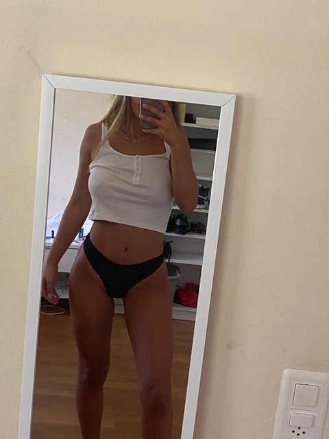 Onlyfans leaked laracarboni 

 picture 2