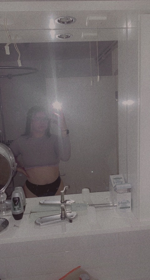 laramatizx OnlyFans Leak 

 picture 2