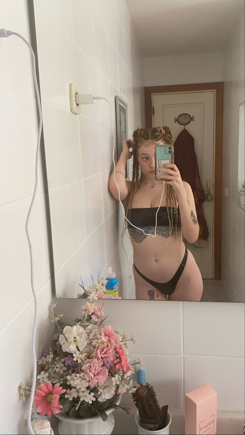 larevoltosa666 leaked gallery photo 2